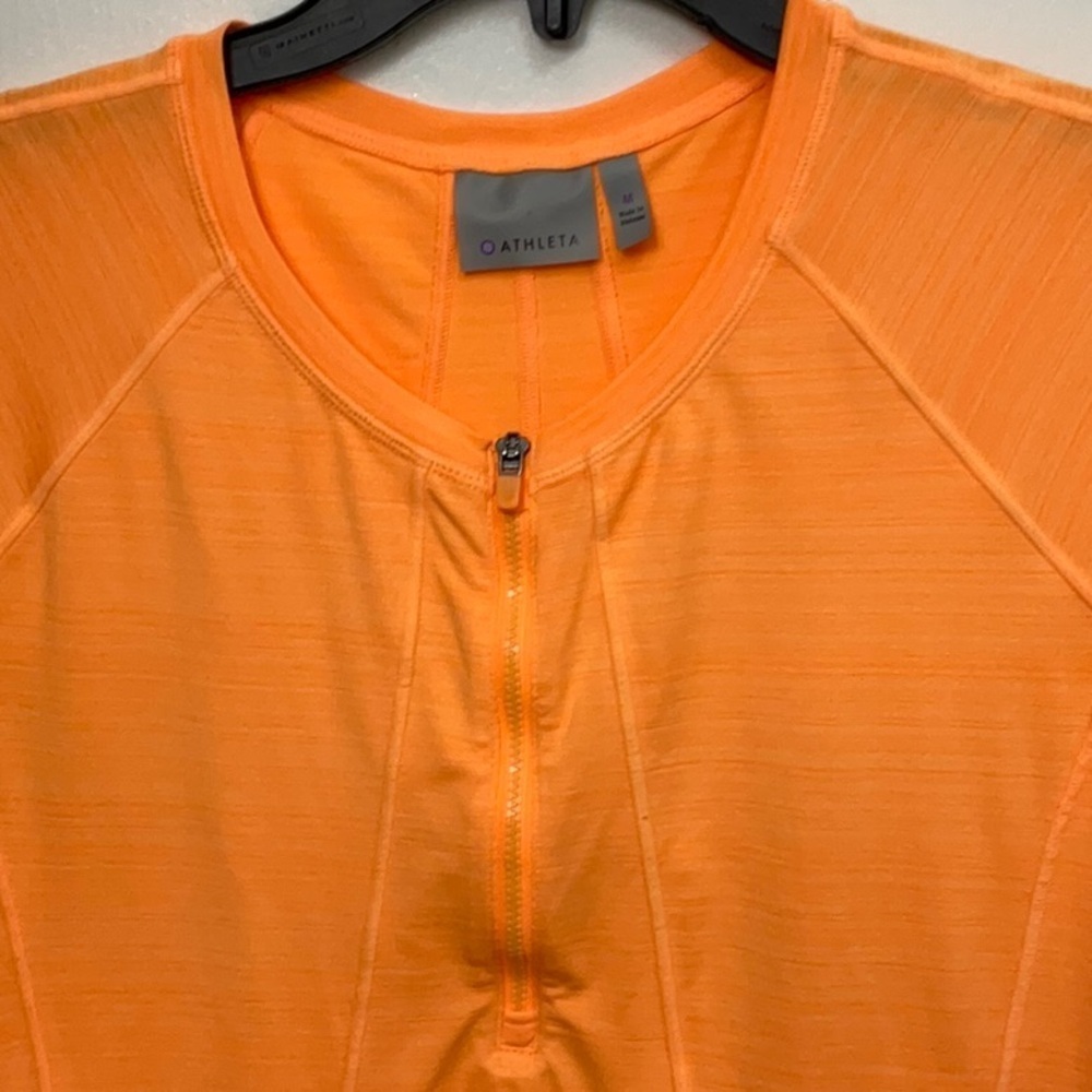 Athleta women's activewear top 1/4 zip, cap sleeve, Sz M, EUC - Picture 4 of 10